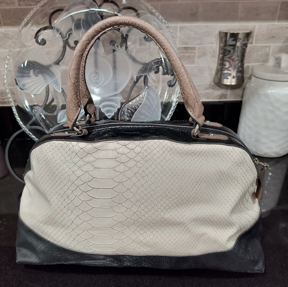 Guess satchel - Picture 2 of 6